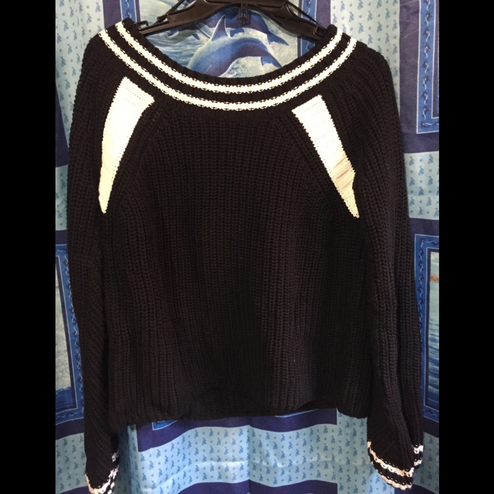 525 Knitted Sweater Sz M